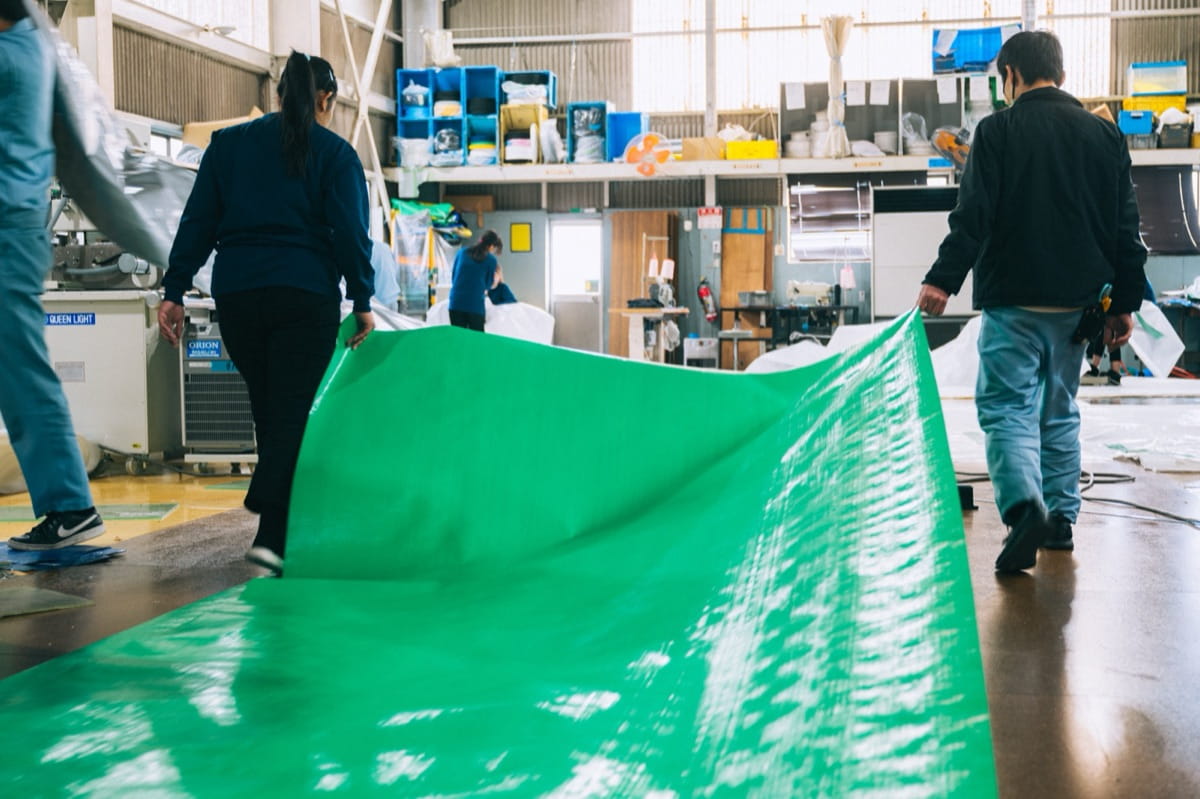 丁寧な手仕事による製品づくり